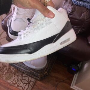 & Other Stories White and Black Athletic Shoes like the Jordan 3 (repli)